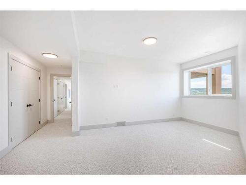 3343 Varna Crescent Nw, Calgary, AB - Indoor Photo Showing Other Room