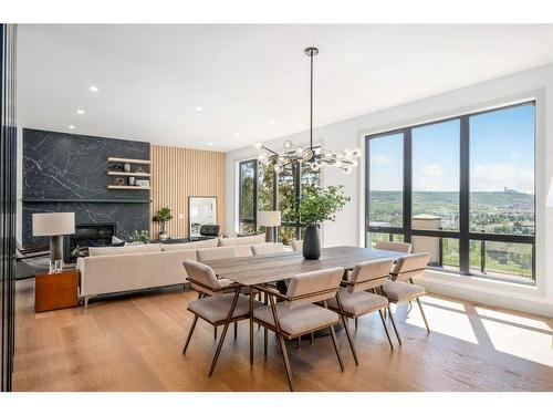 3343 Varna Crescent Nw, Calgary, AB - Indoor Photo Showing Dining Room