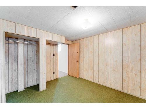 4719 69 Street Nw, Calgary, AB - Indoor Photo Showing Other Room