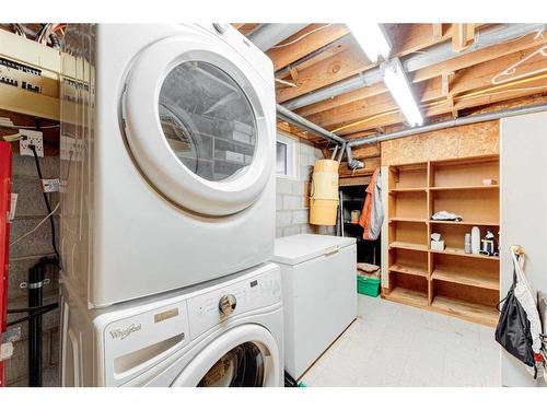 4719 69 Street Nw, Calgary, AB - Indoor Photo Showing Laundry Room