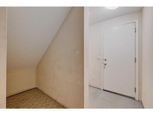 820 Auburn Bay Square Se, Calgary, AB - Indoor Photo Showing Other Room