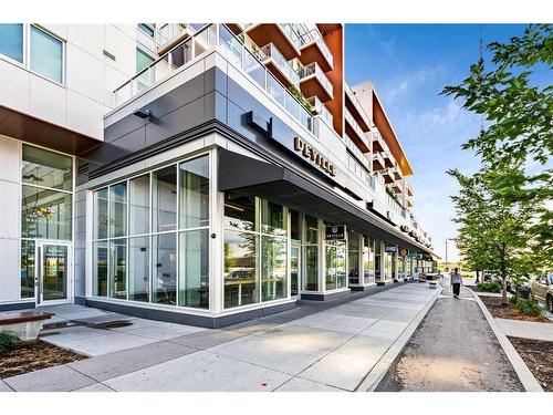 608-8445 Broadcast Avenue Sw, Calgary, AB - Outdoor