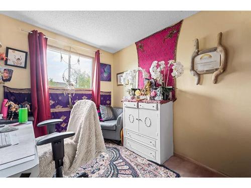 35 Riverbend Drive Se, Calgary, AB - Indoor