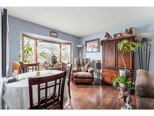 35 Riverbend Drive Se, Calgary, AB - Indoor