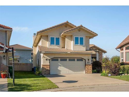 221 Santana Mews Nw, Calgary, AB 