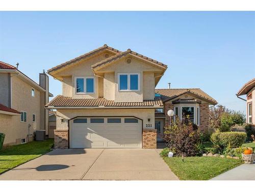 221 Santana Mews Nw, Calgary, AB 