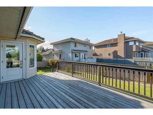 221 Santana Mews Nw, Calgary, AB 