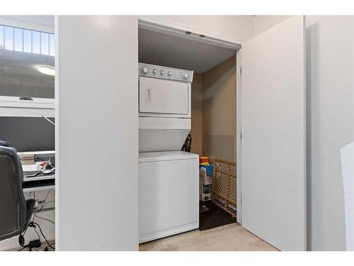 20 Erin Woods Court Se, Calgary, AB - Indoor Photo Showing Laundry Room