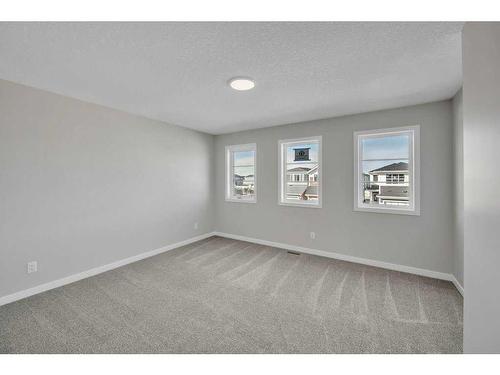 137 Corner Glen Way Ne, Calgary, AB - Indoor Photo Showing Other Room