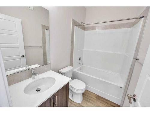 137 Corner Glen Way Ne, Calgary, AB - Indoor Photo Showing Bathroom