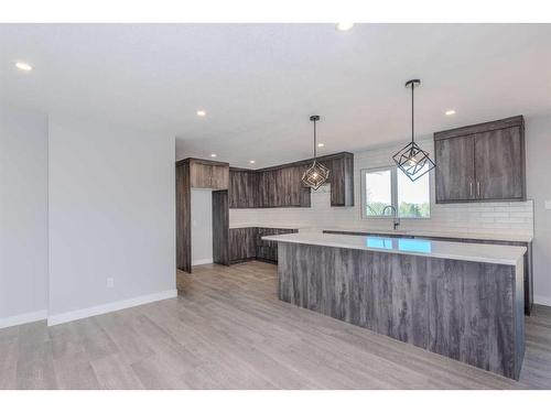 261025 Mountain View Road Nw, Calgary, AB - Indoor Photo Showing Kitchen