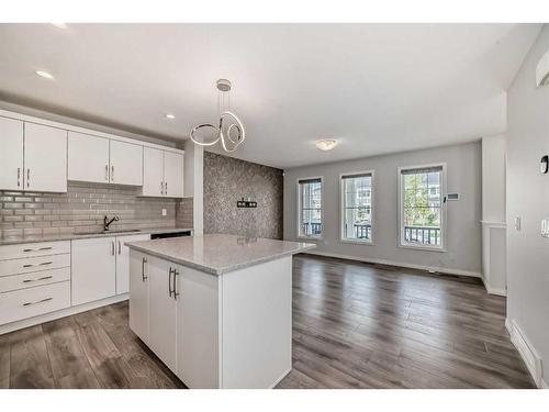 217 Cityscape Boulevard, Calgary, AB - Indoor Photo Showing Kitchen With Upgraded Kitchen