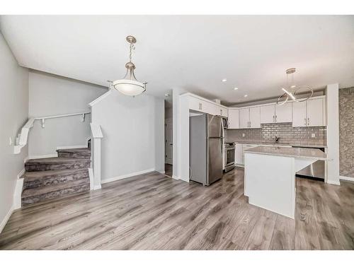 217 Cityscape Boulevard, Calgary, AB - Indoor Photo Showing Kitchen