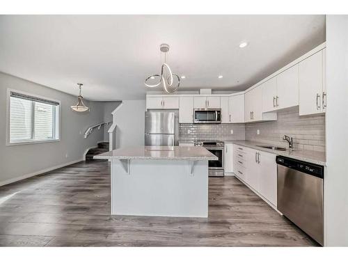 217 Cityscape Boulevard, Calgary, AB - Indoor Photo Showing Kitchen With Upgraded Kitchen