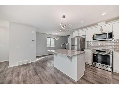 217 Cityscape Boulevard, Calgary, AB - Indoor Photo Showing Kitchen With Upgraded Kitchen