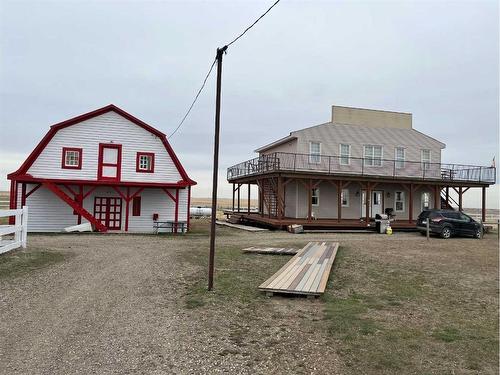 511 George Street, Carmangay, AB 