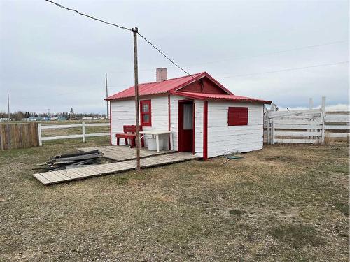 511 George Street, Carmangay, AB 