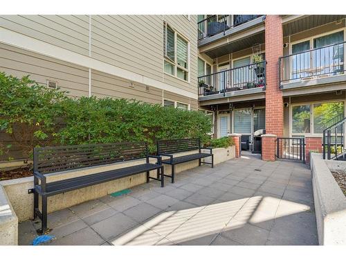 114-305 18 Avenue Sw, Calgary, AB - Outdoor With Exterior