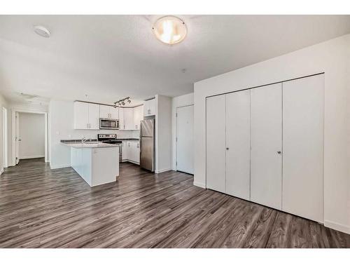 4209-181 Skyview Ranch Manor Ne, Calgary, AB - Indoor Photo Showing Kitchen