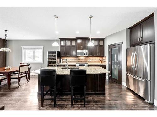 1414 26A Street Sw, Calgary, AB - Indoor Photo Showing Kitchen With Upgraded Kitchen