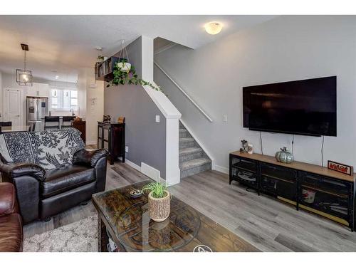 22 Evanscrest Park Nw, Calgary, AB - Indoor Photo Showing Living Room