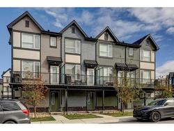 22 Evanscrest Park NW Calgary, AB T3P 1R3