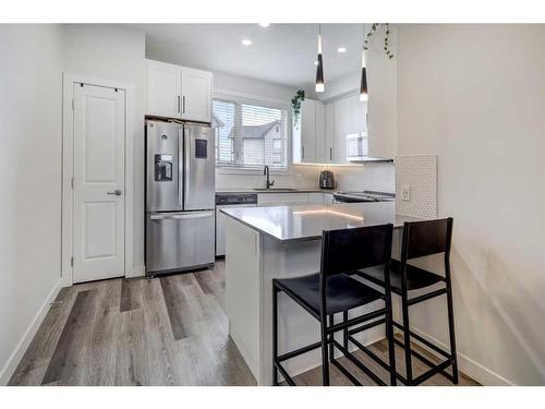 22 Evanscrest Park Nw, Calgary, AB - Indoor Photo Showing Kitchen With Upgraded Kitchen