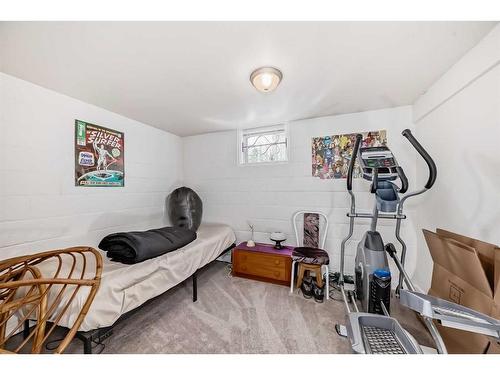 1501 39 Street Se, Calgary, AB - Indoor