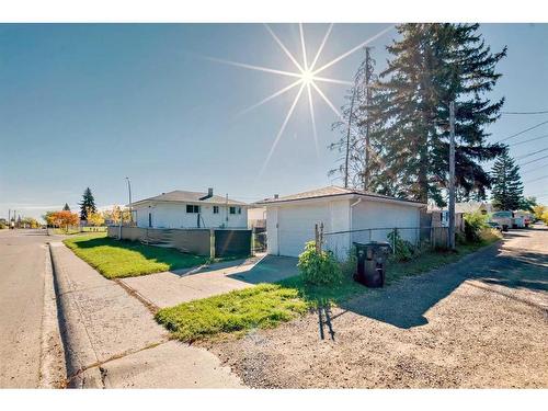 1501 39 Street Se, Calgary, AB - Outdoor