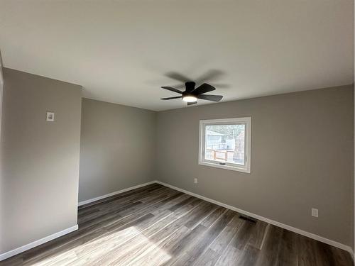 408 3Rd Avenue Sw, Sundre, AB - Indoor Photo Showing Other Room