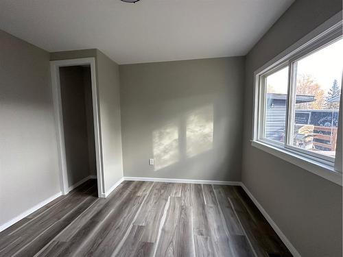 408 3Rd Avenue Sw, Sundre, AB - Indoor Photo Showing Other Room