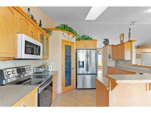 20-31222 Range Road 20A, Rural Mountain View County, AB - Indoor Photo Showing Kitchen