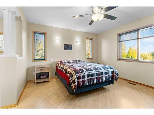 20-31222 Range Road 20A, Rural Mountain View County, AB - Indoor Photo Showing Bedroom