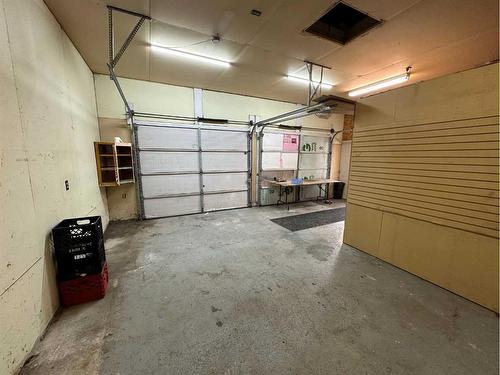 4102 16 Avenue Se, Calgary, AB - Indoor Photo Showing Garage