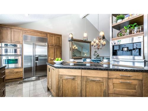 904 Patterson View Sw, Calgary, AB - Indoor Photo Showing Kitchen