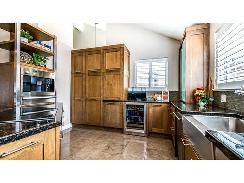 904 Patterson View Sw, Calgary, AB - Indoor Photo Showing Kitchen