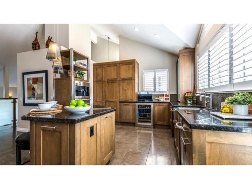 904 Patterson View Sw, Calgary, AB - Indoor Photo Showing Kitchen With Upgraded Kitchen