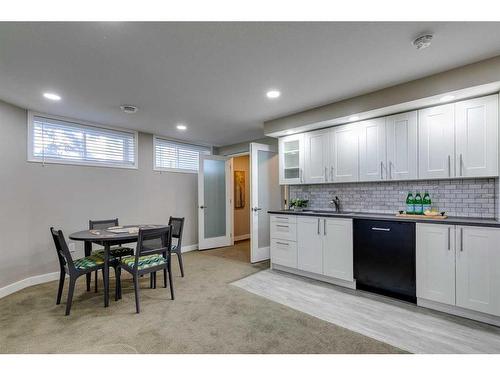 417 Douglas Woods Place Se, Calgary, AB - Indoor