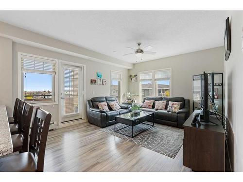 315-10 Mahogany Mews Se, Calgary, AB - Indoor Photo Showing Living Room