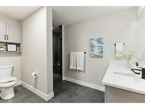 110-15 Cougar Ridge Landing Sw, Calgary, AB - Indoor Photo Showing Bathroom