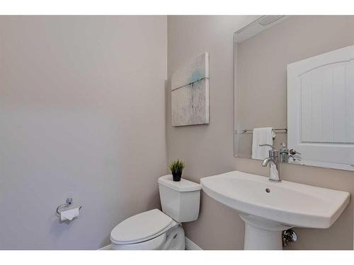 70 Auburn Springs Close Se, Calgary, AB - Indoor Photo Showing Bathroom