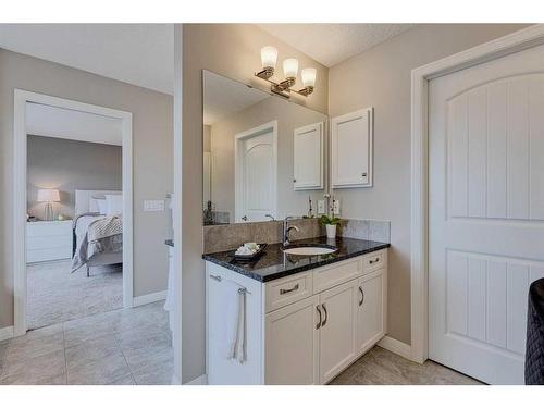 70 Auburn Springs Close Se, Calgary, AB - Indoor Photo Showing Bathroom