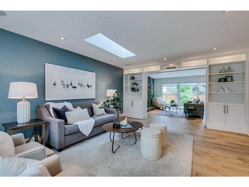 12222 Lake Erie Road Se, Calgary, AB - Indoor Photo Showing Living Room