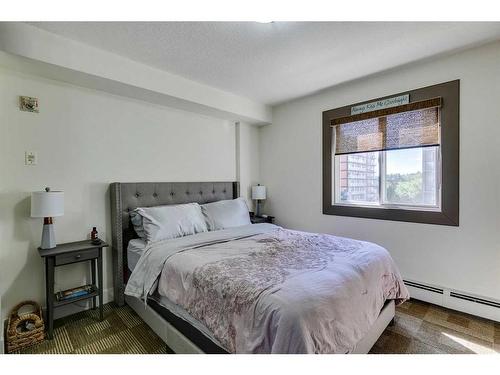 408-812 14 Avenue Sw, Calgary, AB - Indoor Photo Showing Bedroom