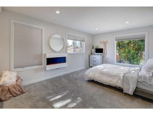 123 Huntchester Crescent Ne, Calgary, AB - Indoor Photo Showing Bedroom