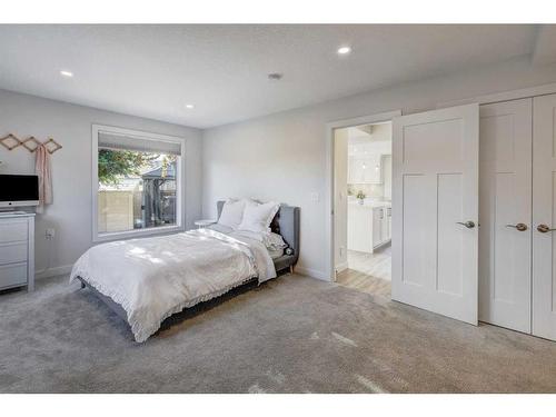 123 Huntchester Crescent Ne, Calgary, AB - Indoor Photo Showing Bedroom