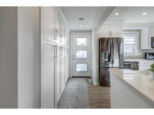 123 Huntchester Crescent Ne, Calgary, AB - Indoor Photo Showing Kitchen