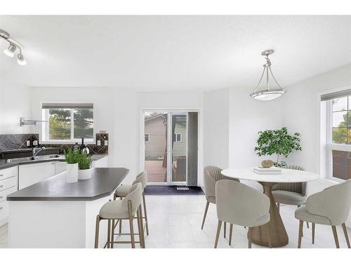 69 Citadel Mesa Close Nw, Calgary, AB - Indoor Photo Showing Kitchen