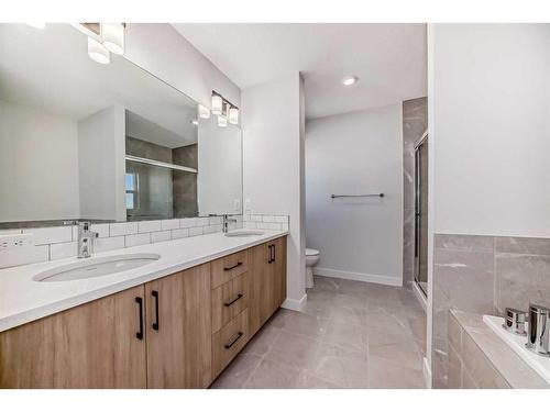 44 Carringvue Passage Nw, Calgary, AB - Indoor Photo Showing Bathroom