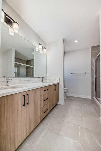 44 Carringvue Passage Nw, Calgary, AB - Indoor Photo Showing Bathroom